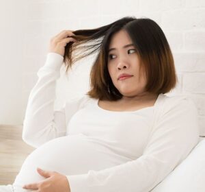 آیا رنگ مو در دوران بارداری خطرناک است 
